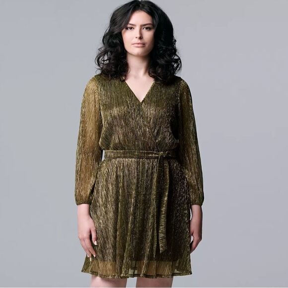 Simply Vera Vera Wang Knot Waist Metallic Dress! - Picture 2 of 14